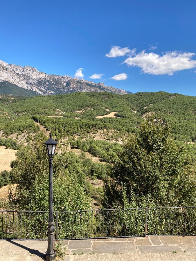 Vistas A La Montana En Un Pueblo Con Encanto. El Pueyo de Araguás المظهر الخارجي الصورة