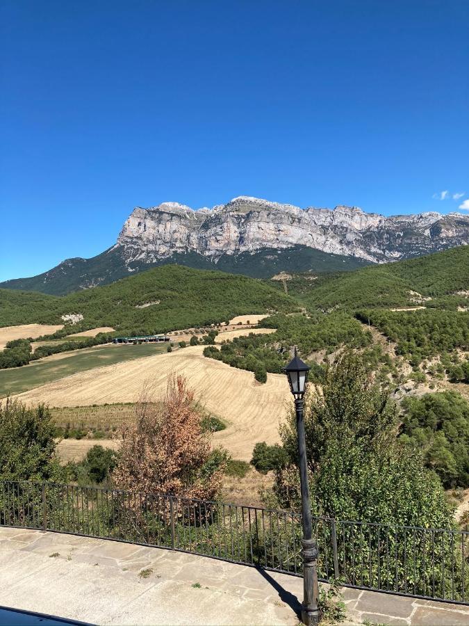 Vistas A La Montana En Un Pueblo Con Encanto. El Pueyo de Araguás المظهر الخارجي الصورة